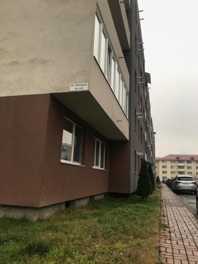 Stefanos Apartament Бая-Маре Екстер'єр фото