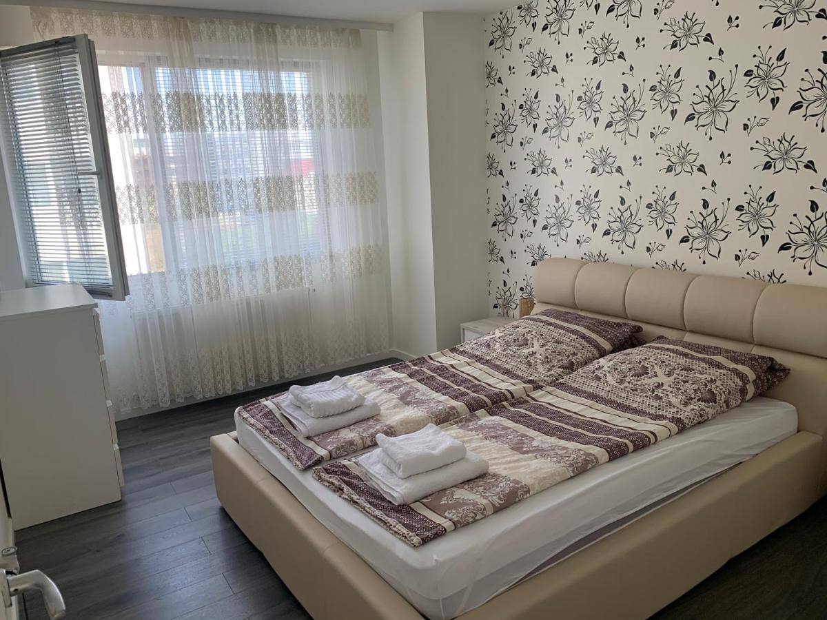 Stefanos Apartament Бая-Маре Екстер'єр фото